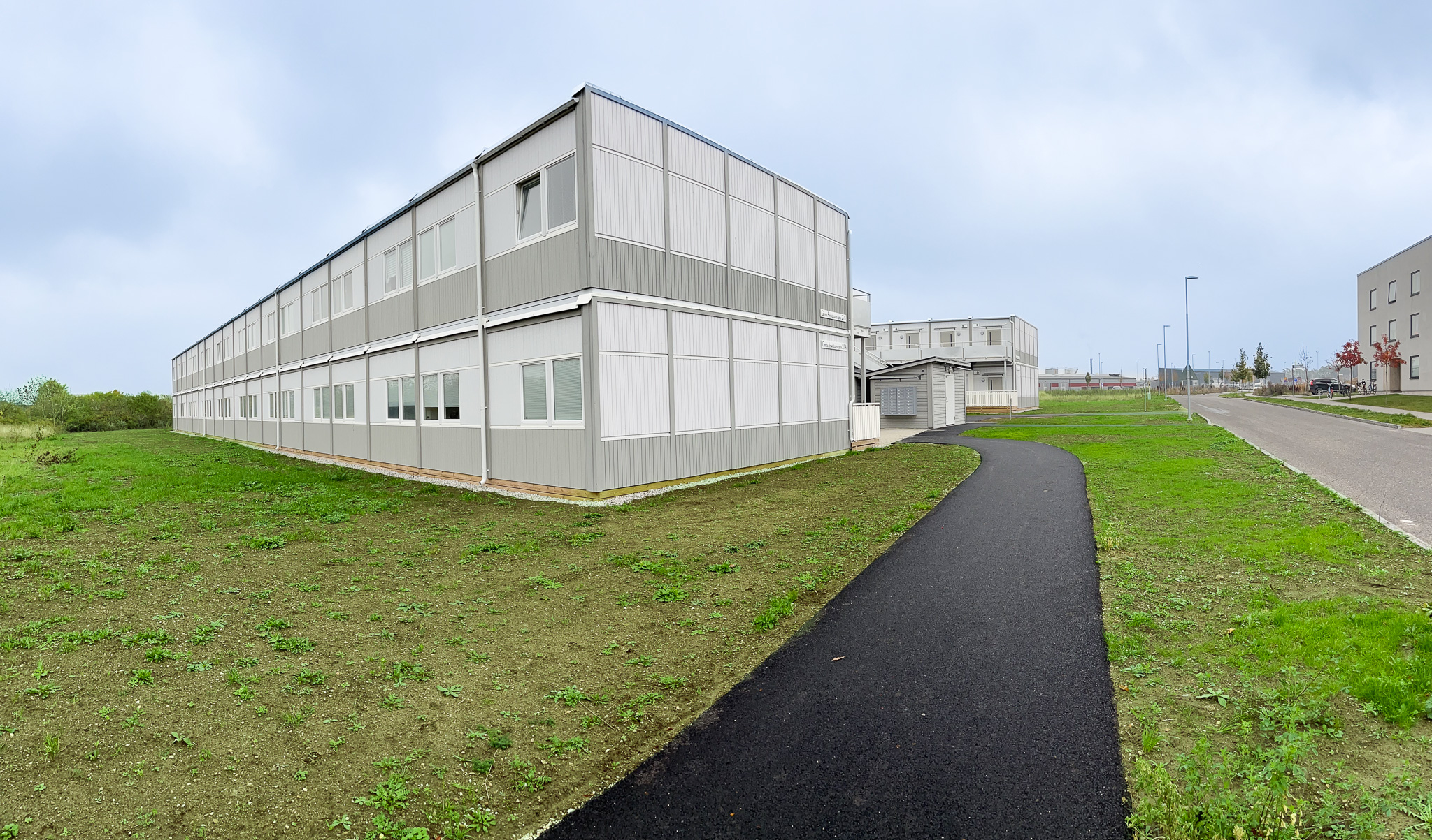 Exteriör vy av modulbaserade studentbostäder – flexibelt och hållbart boende från Expandia.